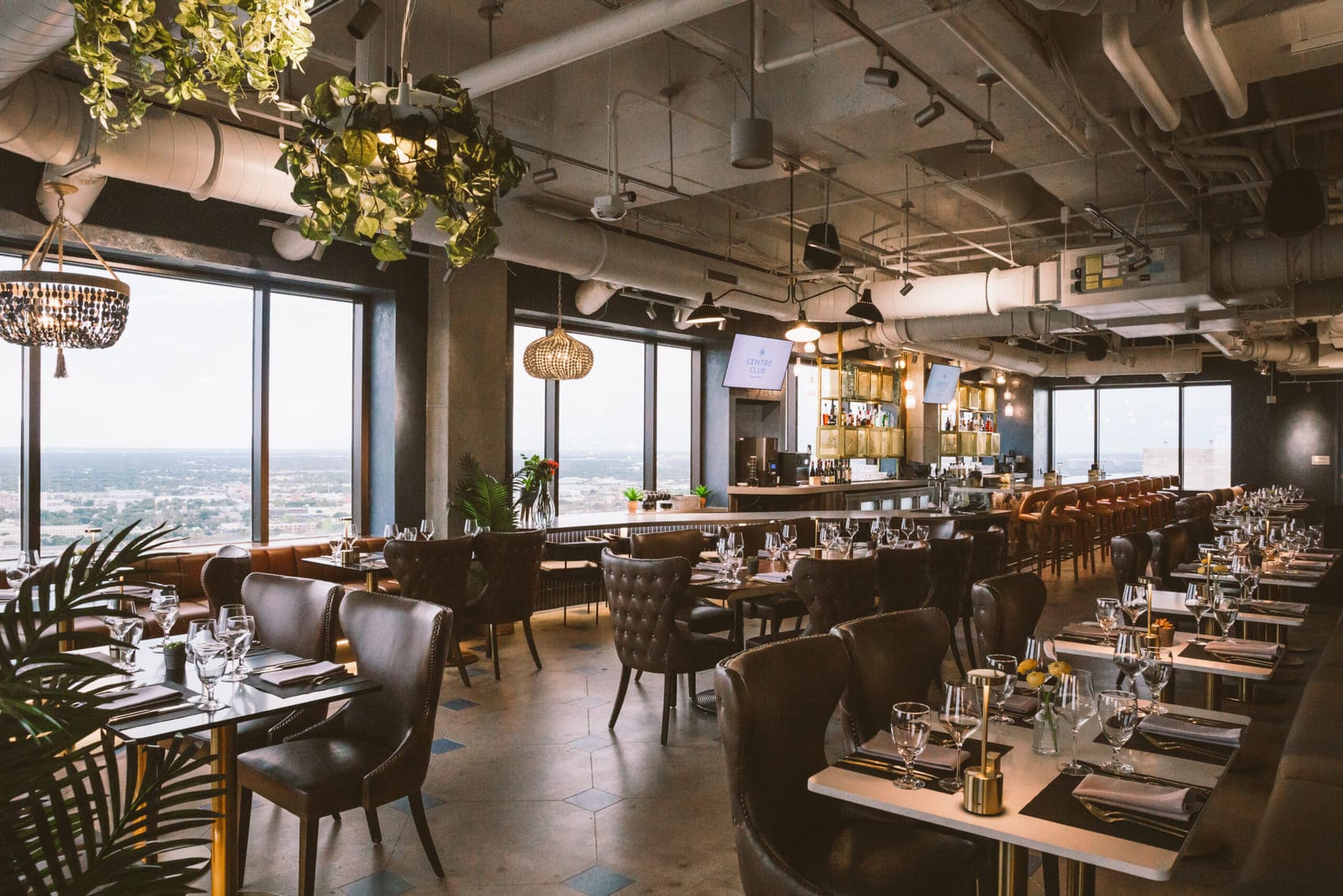 The Centre Club dining room on the 30th floor of the Weston Centre